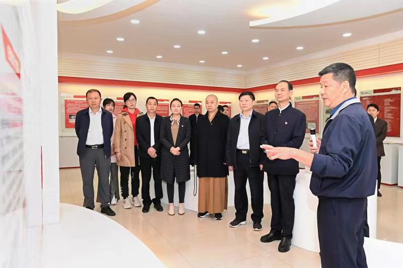 福建省人大常委會(huì)黨組書記、副主任雷春美和全國人大代表到順昌虹潤等地調(diào)研